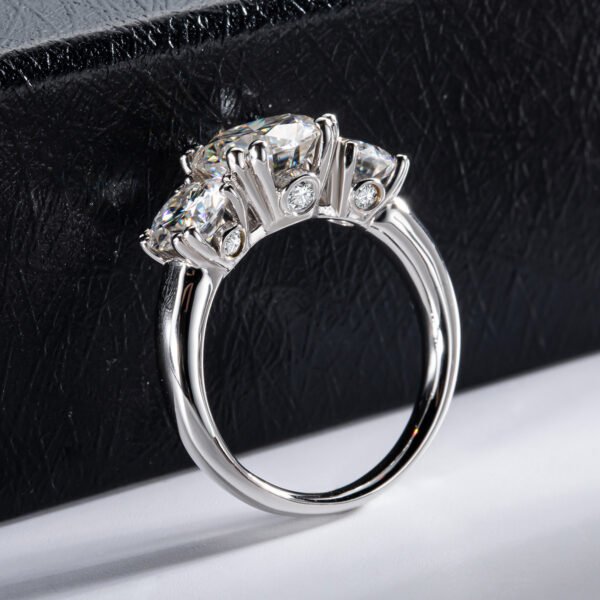 Sanshi 5 Karat D Color Moissanite Ring Female - Image 2
