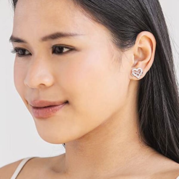Fashion Temperament 925 Sterling Silver Heart-shaped Mosonite Earrings - Image 3